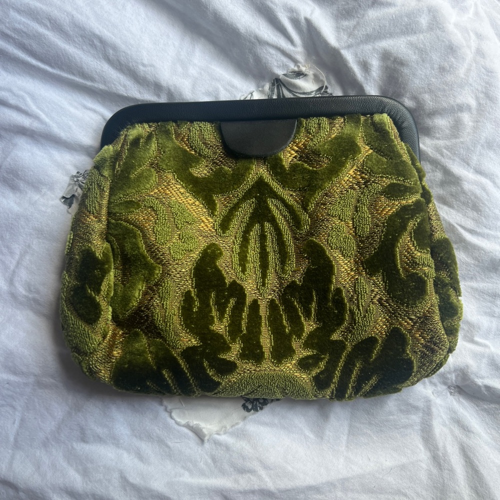 NWT Max Carpet Works Victorian style carpetbag clutch